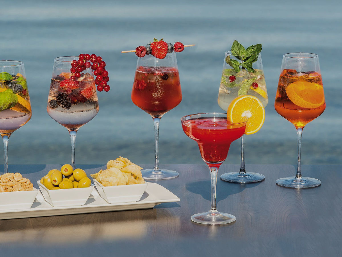 Aperitifs in the garden terrace with a lake view - Eispavillon am See