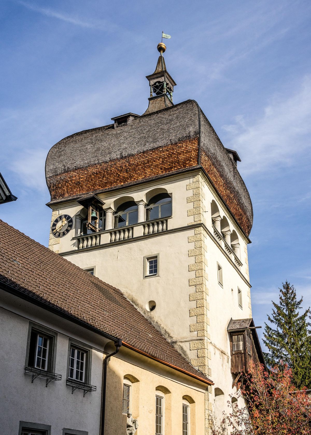 Martinsturm in der Bregenzer Oberstadt - Eispavillon am See